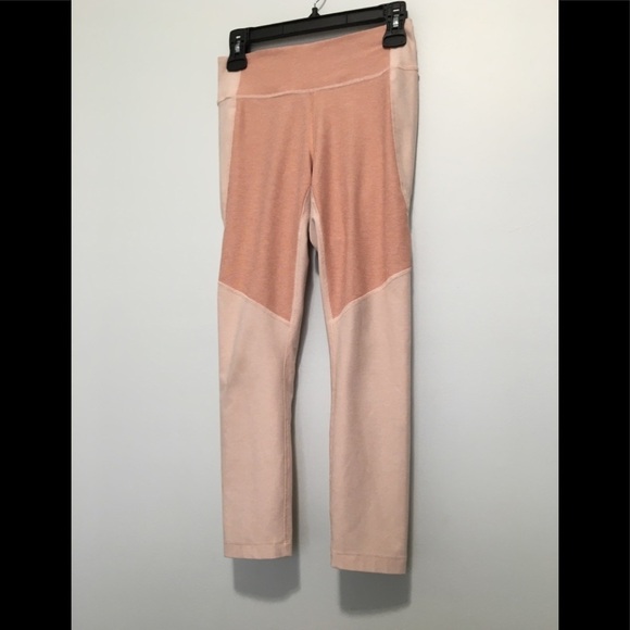 8.Outdoor Voices® 3/4 Warmup Leggings - Picture 4 of 8